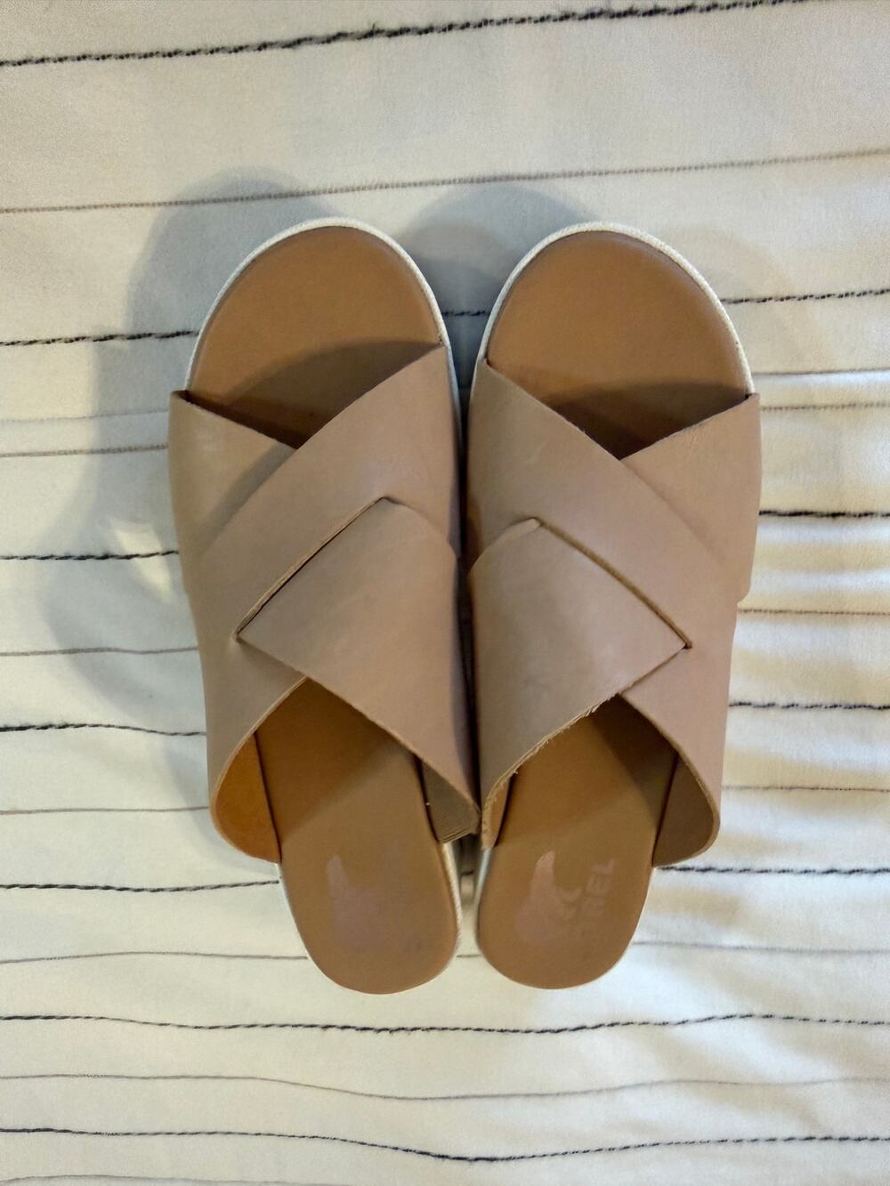 Chic Sorel Women's Cameron Flatform Mule Sandals Beige Leather